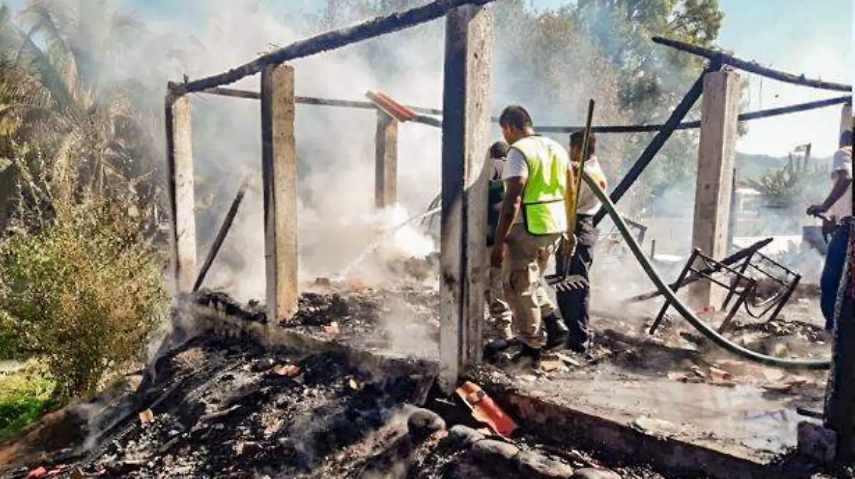 Incendio en tecpan siniestro